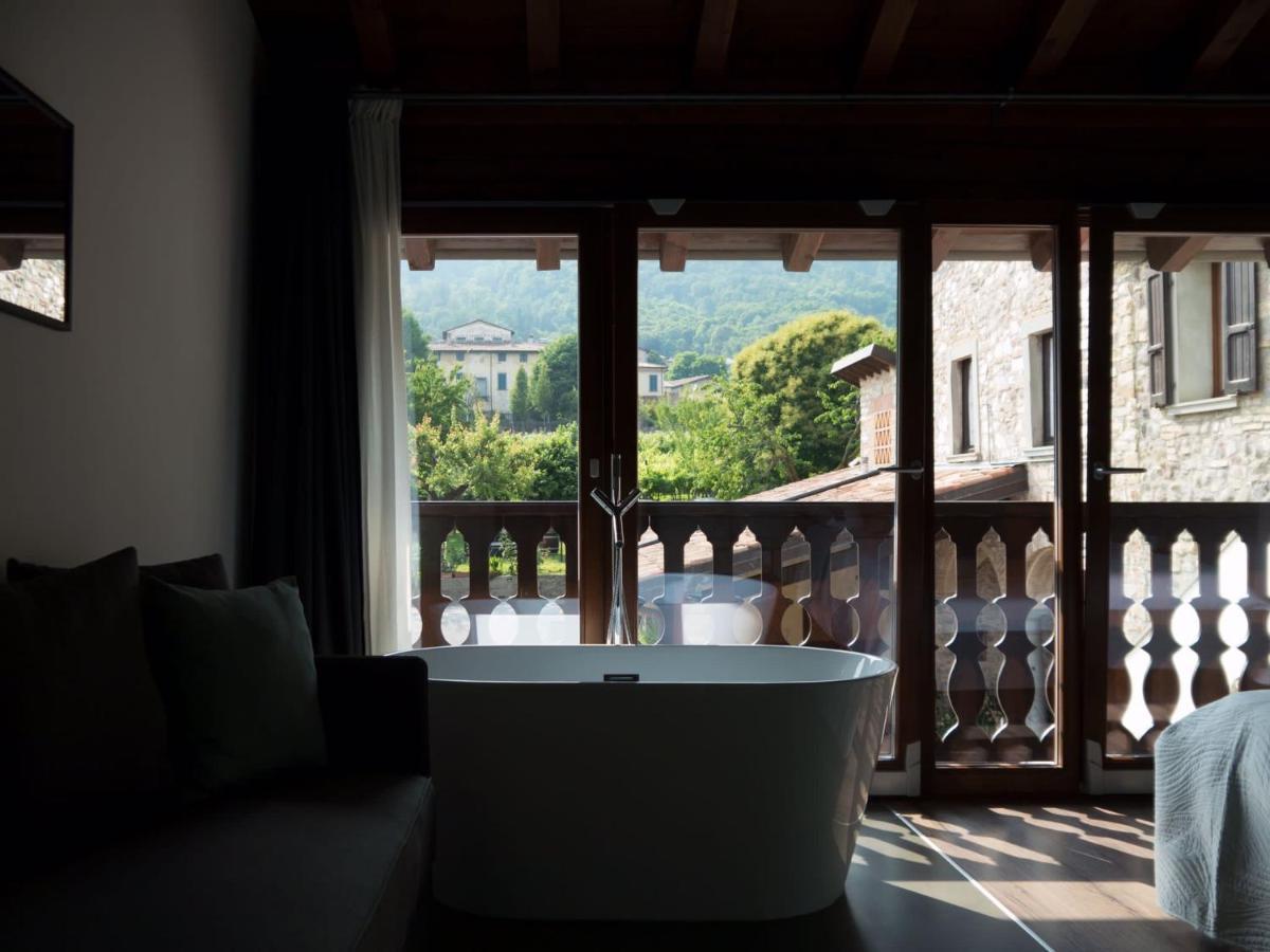 La Terrazza Sulle Vigne B&B Corte Franca Bagian luar foto