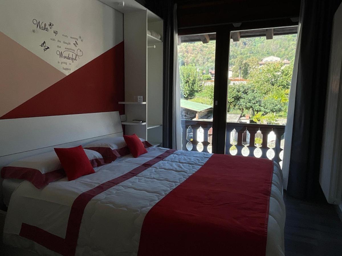 La Terrazza Sulle Vigne B&B Corte Franca Bagian luar foto