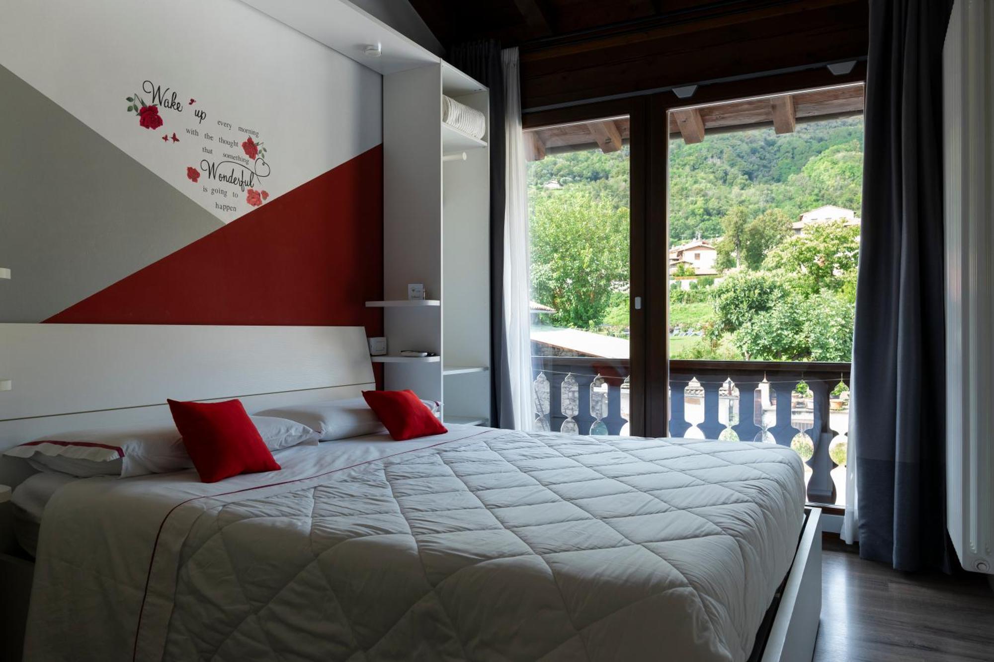 La Terrazza Sulle Vigne B&B Corte Franca Bagian luar foto