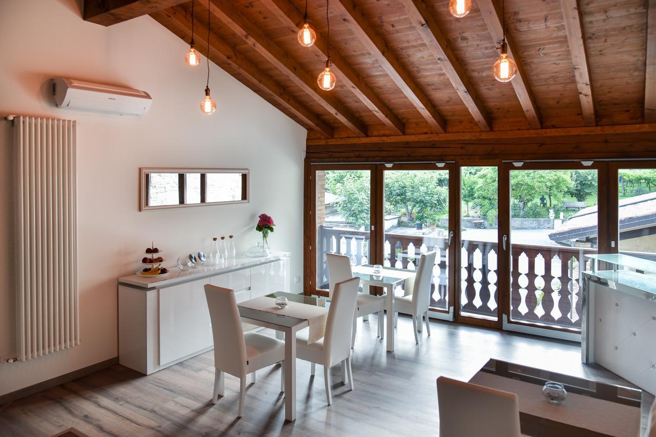La Terrazza Sulle Vigne B&B Corte Franca Bagian luar foto
